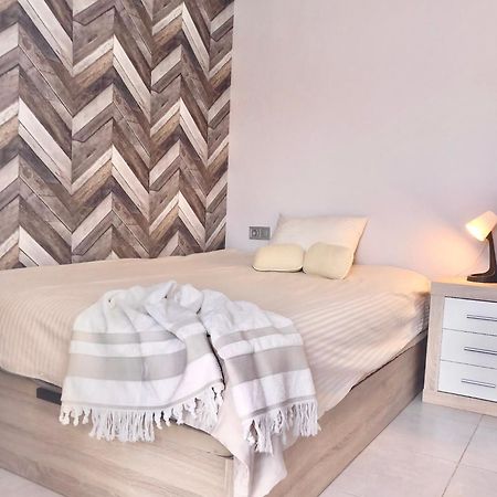 Santa Justa Dodo Apartment Siviglia Esterno foto